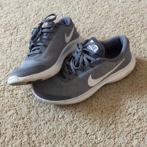 Nike gym shoes